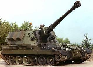 AS90 Self Propelled Howitzer Entered service in 1993 following competitive tender 179 vehicles over six UK