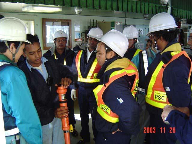 Supplement to classroom lectures, two onboard inspection exercises and a technical visit to a life raft service station were also arranged for trainees to gain practical experiences and knowledge.