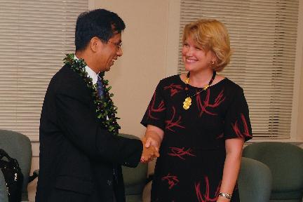 SEAMEO SEARCA SEAMEO SEARCA Dr Arsenio M Balisacan, SEAMEO SEARCA Director shakes hands with Dr Denise Konan, Interim Chancellor, University of Hawaii at Manoa (UHM) after the signing of the