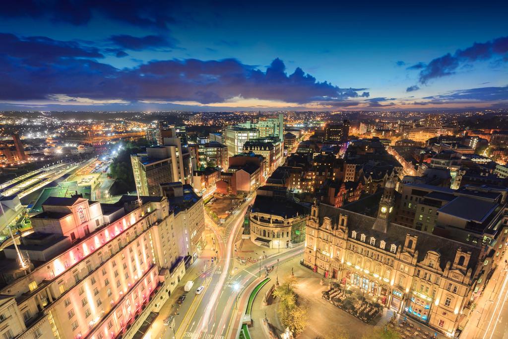 THE NEIGHBOURHOOD Leeds is growing, both as a city and a wider city region.