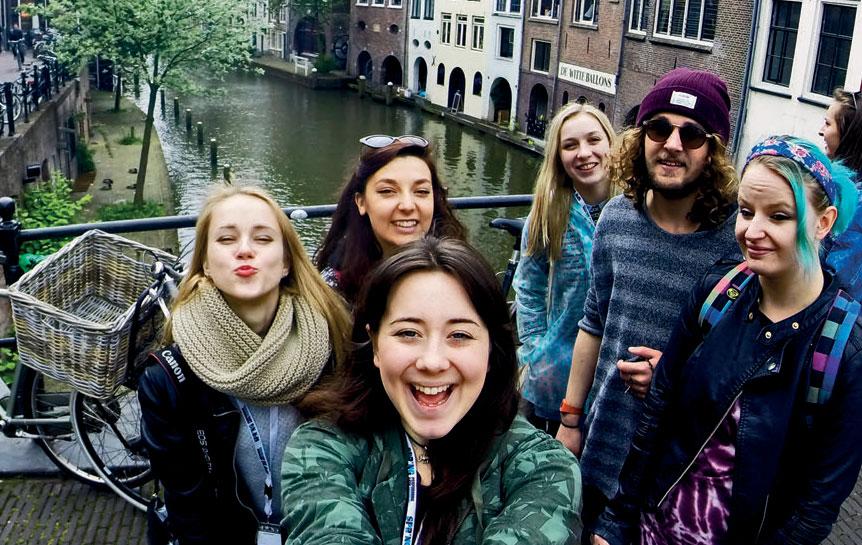 6 4. ROLES AND RESPONSIBILITIES Your role Participate in all workshops and briefing sessions organised by the #DMUglobal Erasmus+ Team Actively respond to all communication from #DMUglobal, your