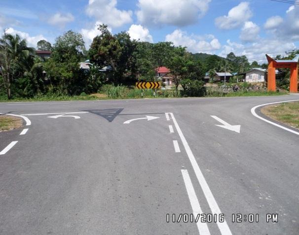 2015 Lokasi: CH10+200m Jalan Teng Bukap/Kampung Sira/Kampung Nyabet/Kampung Taiee, Bahagian Kuching Tarikh: 11 Januari 2016 d. Lokasi Transverse Bar Di Simpang Jalan Mengikut kontrak, sejumlah RM0.