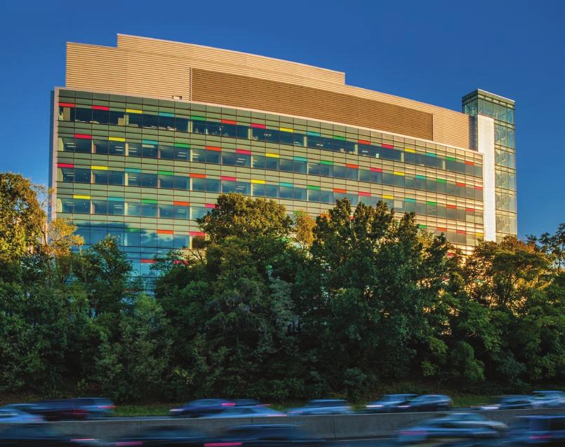 NEW & NOTEWORTHY U.S. NEWS & WORLD REPORT BEST HOSPITAL AGAIN Once again, national rankings recognize Holy Cross Hospital for delivering high-quality care. Of the nearly 5,000 hospitals that U.S. News & World Report evaluated for its 2017-2018 Best Hospitals, Holy Cross Hospital was among only 10 percent to earn the status of a best regional hospital.