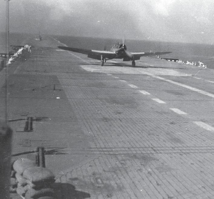 A Type 97 carrier attack plane recovering aboard Shokaku. At the start of the war, 27 aircraft were assigned to the carrier attack units of Shokaku and Zuikaku.