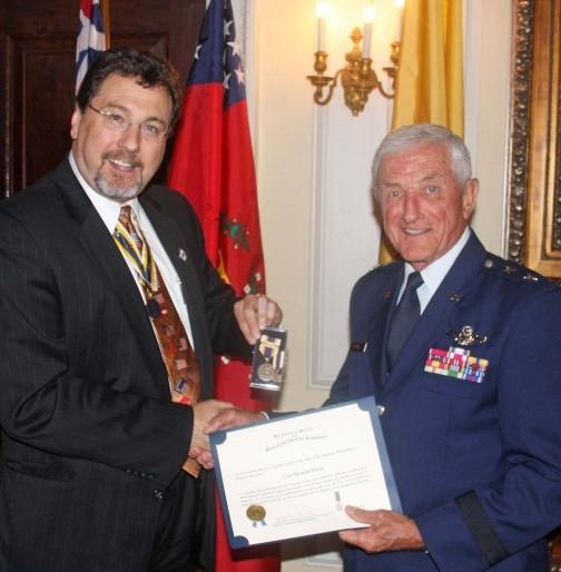 Both compatriots previously received the SAR War Service Medal