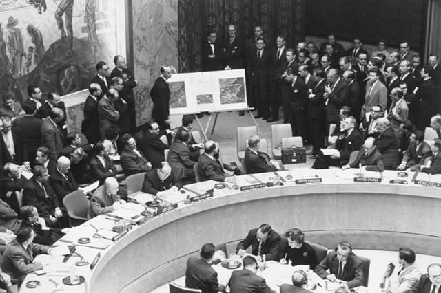 Showdown at the UN Ambassador Adlai Stevenson shows evidence of Soviet missiles in Cuba to the UN Security Council U.S. began to apply
