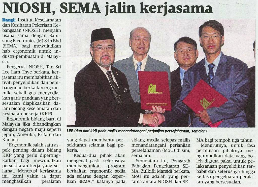 OSH in the news Seorang maut ditimpa gelung besi Publication: Berita Harian Date of Publication: 9 Fabruary 2015 Page number: 19 55