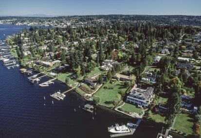 The popular city of Ballard, located off the Lake Washington Ship Canal, has unique boutiques, restaurants, and quiet single
