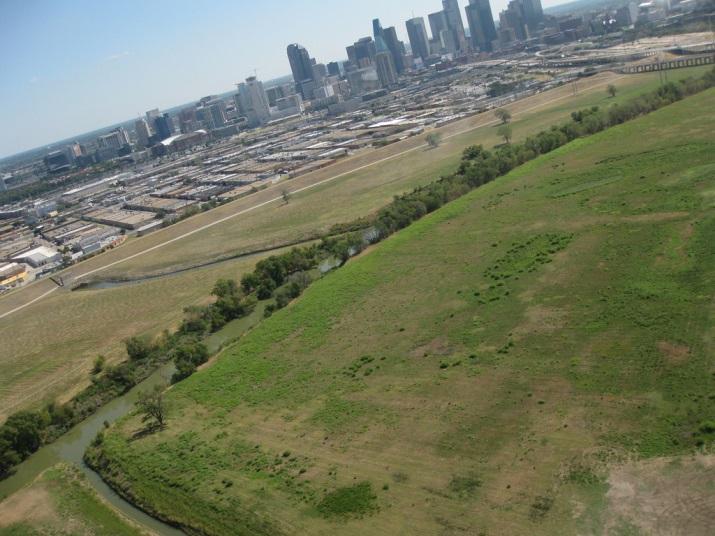 Concession opportunities within Trinity River Corridor To encourage use of the Corridor, the City could invite perspective vendors/concessionaires to apply for the management and operation of