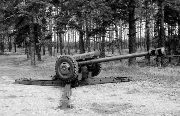 D-30 Howitzer Crew 8 Armament 1 x 122 mm Howitzer Ammunition Ilum, HE-Frag, HEAT, Smoke, Leaflet, Incendiary, Flechette, & RAP Rate of Fire 7-8 rds/min Max Range 15,400 m (Conventional);