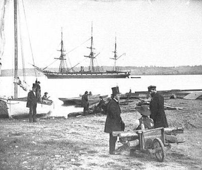 WAR AT SEA First Union Strategy? Lincoln ordered a naval blockade of Southern Ports.