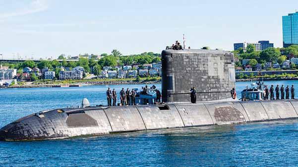 July 9, 2018 TRIDENT News 3 HMCS Windsor back in Halifax after NATO deployment in Mediterranean By Ryan Melanson, Trident Staff After more than four years in command of HMCS Windsor, Cdr Peter Chu
