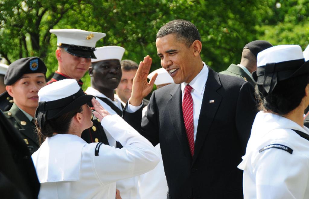 6 of 16 4/28/2010 2:49 PM President Barack Obama salutes a sailor following a naturalization ceremony at the White House, April 23, 2010. During the ceremony, 24 U.S.