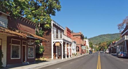 History buffs will recognize the region as the site of Oregon's 19th-Century gold rush, an era preserved within the boundaries of Jacksonville, a National Historic Landmark town.