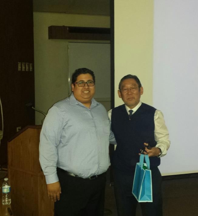 Ricardo Pérez (President of EERI Student Chapter) and Mr.
