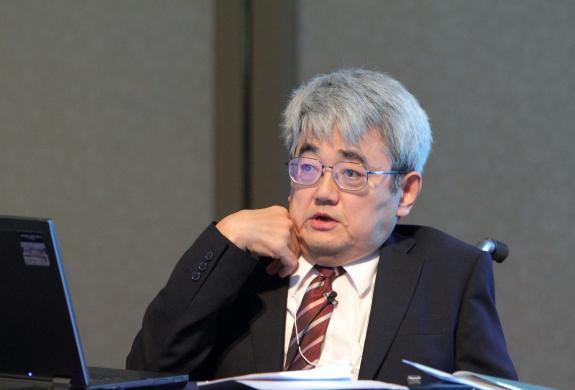 Prof. Junichi Goto of the Faculty of Policy Management at Keio University gave a presentation entitled Labor Policy under Natural Disasters, in which he described the importance of employment and