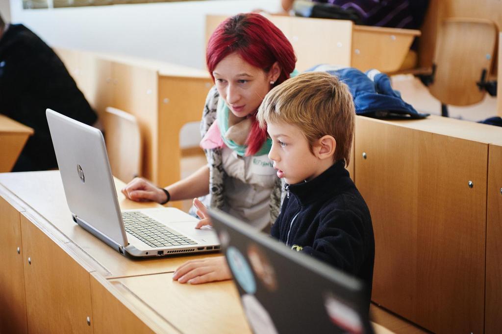 Hour of Code 2 schools in Cluj 45 kids from disadvantaged