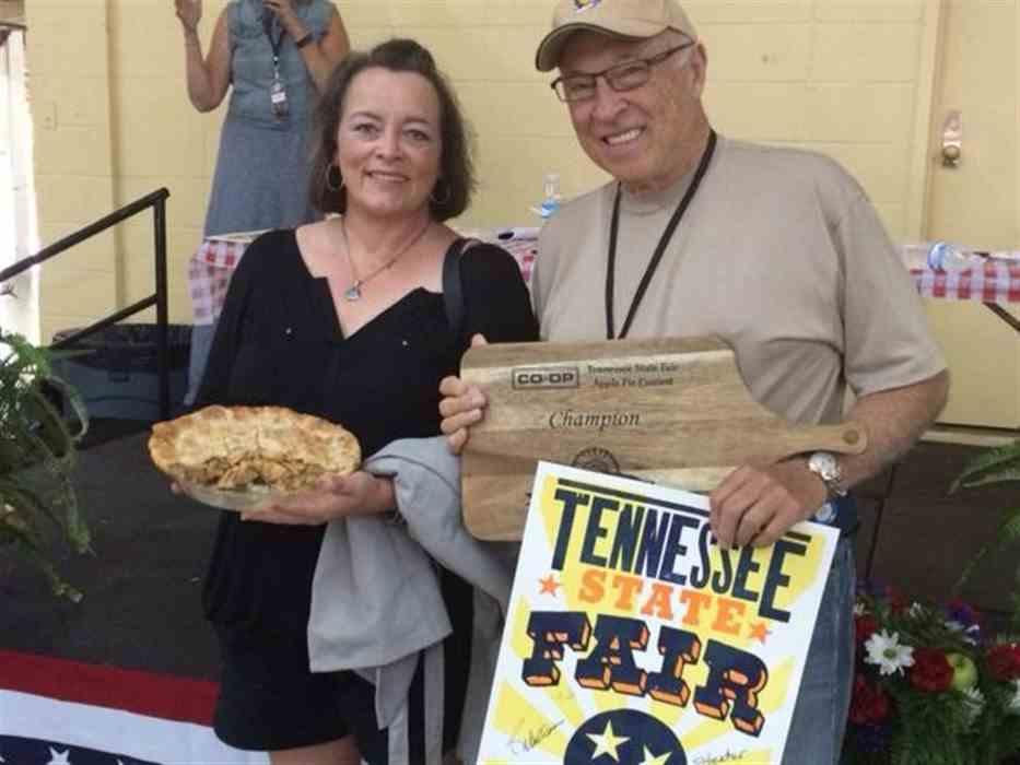 Creave Arts-Apple Pie Tennessee Apple Pie Contest The Tennessee State Fair wants to find the BEST apple pie in the State of Tennessee! Chair: Kate Lansaw, Phone: 404-402-4882 or Email: tssaking@gmail.