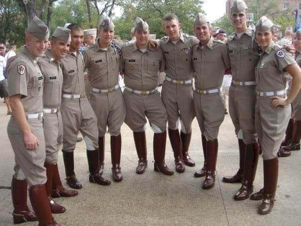 Senior Military Colleges (ROTC+) Primarily public 4 year colleges with pro-military environment Active Corps of Cadets Program (military dorms, daily PT, leadership and service emphasis)