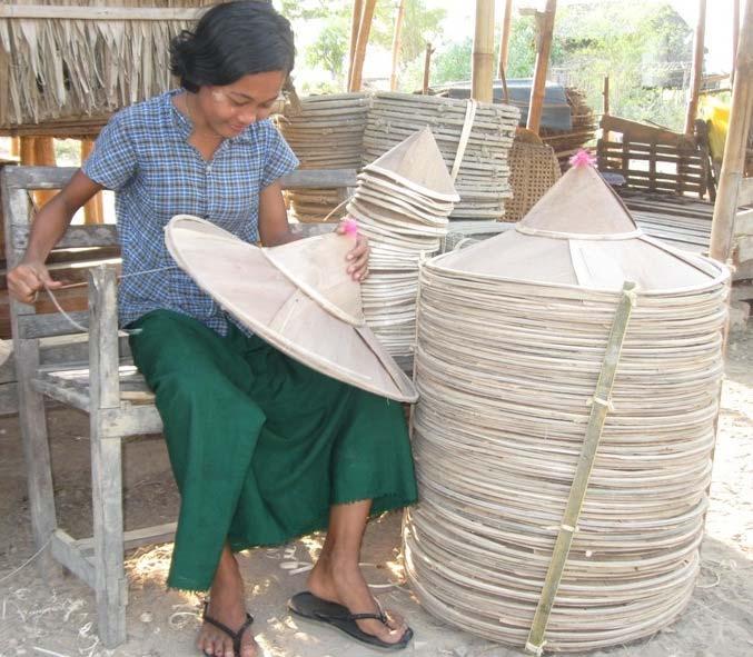 21 2 Livelihoods For progress of activities, see the tables on Pgs 10-15 A total of 1,206 small businessmen and women (running grocery shops or food stalls, making handicraft and others) were