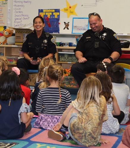 Park Police Station Page 6 Officers visit Bacich Elementary School On Friday, 3/30/18, from 10:15am to 12:30am, Officer Ari Zuckerman, and Officer Jennifer Granucci visited Bacich Elementary School