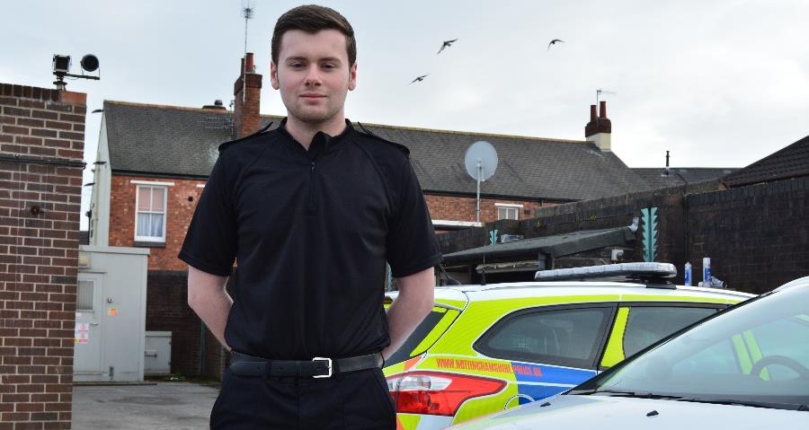 Special Constabulary (2/5) PC Nigel Hoodless Specials Co-ordinator NottsSpecials Special Constable rushes to scene of City Centre road traffic collision: On Monday 30 January, an off-duty Special