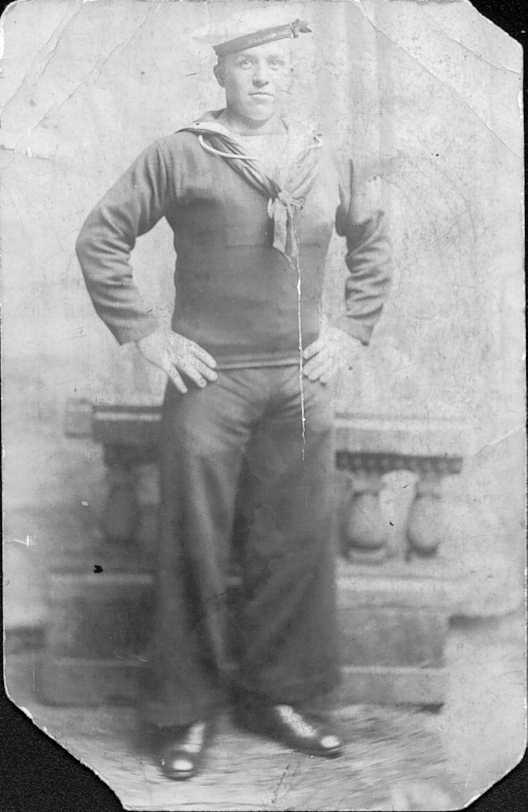 James Patten was Roberts eldest son, born on the 17th of September 1896 in Stobswood, he was to serve all through the war but be killed less than 3 months from the armistice, while serving in France.