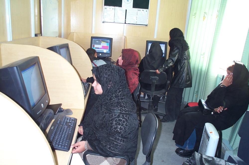 Telekiosk Project Effort to increase ICT Access Establishment of 12 telekiosks around Kabul City to provide Internet & Computer Training Services Partners in Project Donor: French Trust Fund (US$