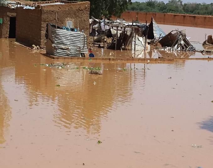 Disaster relief emergency fund (DREF) Niger: Floods DREF operation n MDRNE012 GLIDE n FL-2013-000098-NER 6 September 2013 The International Federation of Red Cross and Red Crescent (IFRC) Disaster