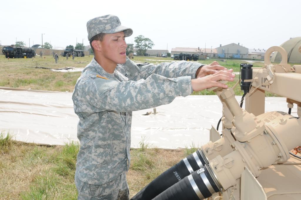 NCOJOURNAL AUTHOR: Koester SECTION: Feature RUN DATE: May 2017 Sustainment NCOs keep Army moving along in Korea By JONATHAN (JAY) KOESTER NCO Journal Army Pvt.