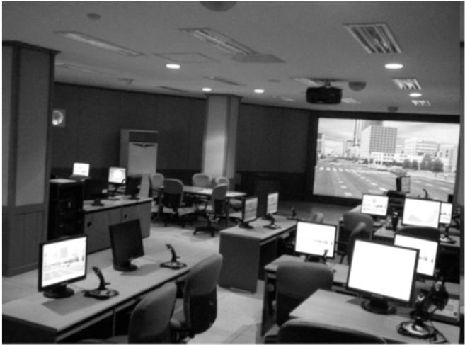 EMERGENCY OPERATION CENTER Online / Web based DSS with the availability of at least the following components: Standardisation of Command Structure with the details of the earmarked and trained