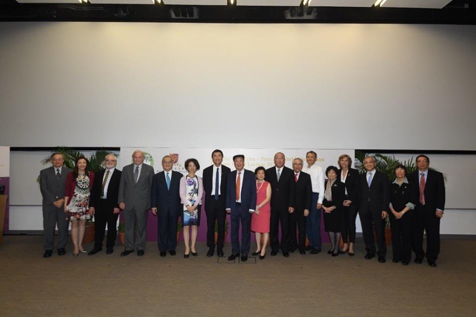 VIP Group photo (from left): Prof. Lau Ngar-cheung Gabriel, Director of Institute of Environment, Energy and Sustainability, CUHK; Ms.