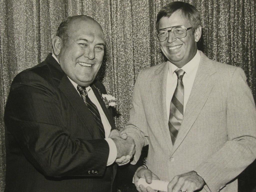 1987 Oct 5 Photo: Omaha Mayor Bernie Simon and Omahawks President Ron VanOeveren.