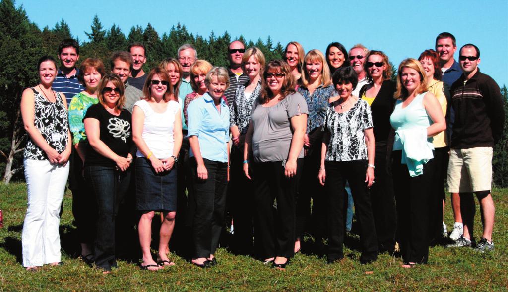 Lake Oswego Chamber of Commerce Newsletter June/July 2010 Leadership Lake Oswego Class Of 2010 Gives 100 Hours For 100 Years The recently graduated class of Leadership Lake Oswego, sponsored this
