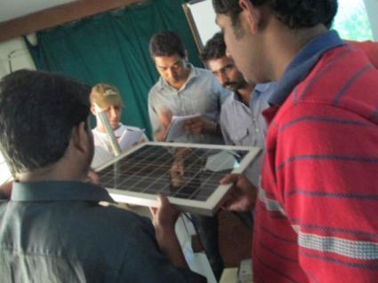 Energy for All Projects: Pay as you go Solar, India Simpa Networks: energy access enterprise operating in India Utilizes an innovative, pay-as-you-go business model using SMS credits