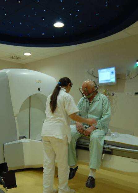 Gamma knife Surgery It is a non-invasive method for treating brain disorders.