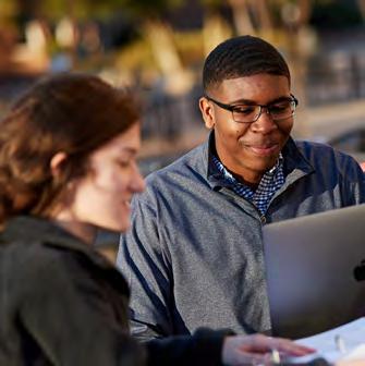 PROGRAMS FOR TRANSFER STUDENTS UNIVERSITY TRANSFER SCHOLARSHIP The University Transfer Scholarship is awarded to students who desire to transfer to the University of Memphis from another four-year
