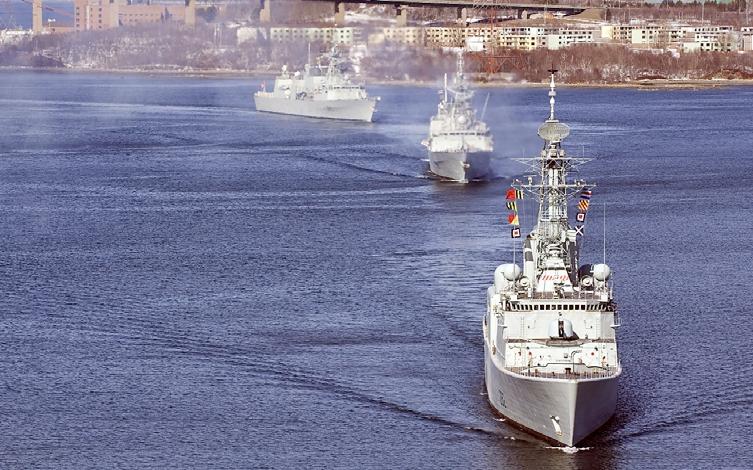 Freeze frame Task group heads to sea Photo: Pte Dan Bard A task group of Canadian warships left Halifax in mid-february, bound for an intensive exercise off the east coast of North America.