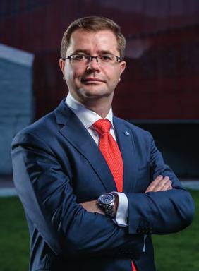 Partner feature GLOBAL TECHNOLOGIES in local rendering Michał Czeredys, President of the Management Board, ARCUS SA Although the IT sector is saturated with global hardware and software suppliers,