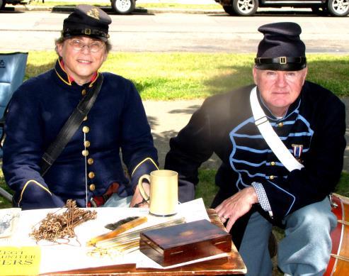 Above, at right, Lee and Grant read the dispatches written to each other in the last days and hours of the battles near Appomattox.