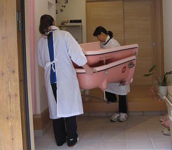 2 million yen The project is designed to provide better bathing services to senior citizens and others who are unable to bathe themselves in their bathroom at home due to being bedridden or other