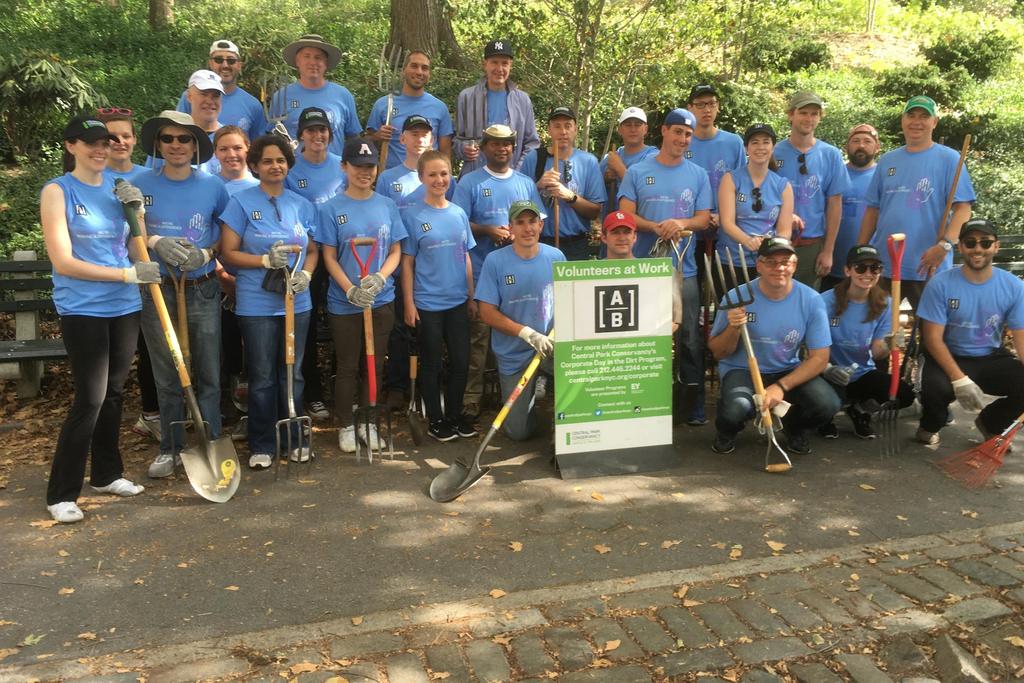Days in the Dirt: Strategies for Making the Most of Corporate Volunteer Programs Liz