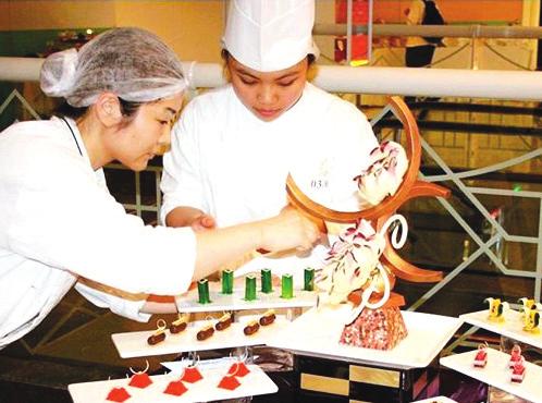 About World Association of Chefs Societies Worldchefs The World Association of Chefs Societies or Worldchefs in brief, is a global network of chefs