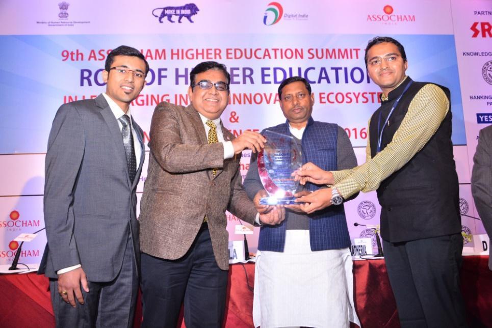Awards (i) 9TH ASSOCHAM HIGHER EDUCATION SUMMIT 2016, 17 th February 2016 Gujarat Technological University (GTU) received an award of Best University Support for Students, which was given by Prof.