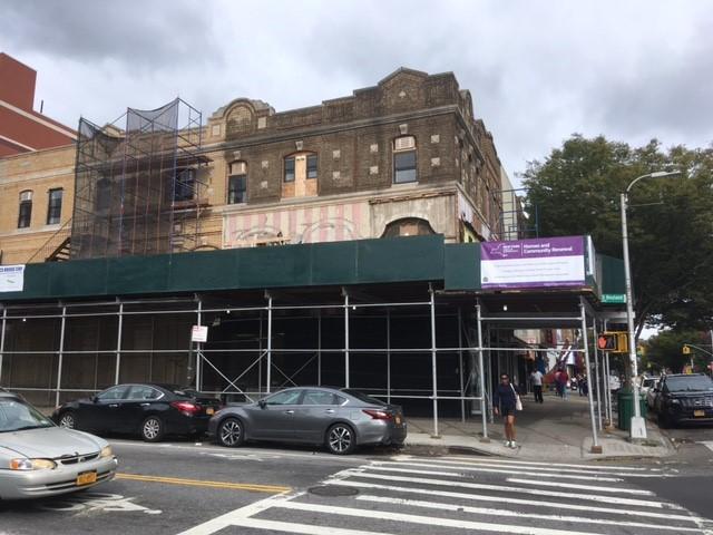 ments Committed Façade Improvement Projects* 1621 Pitkin Avenue, Cricket Store Project scope includes: brick repointing, new upper floor windows, new storefront framing, and new security