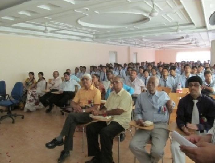 participants in this lecture meeting, comprising large number of students.