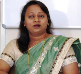 CURRICULUM VITAE Name: Mrs. Reshma Manoj Bodhak Current Position: Associate Professor,HOD (Community Health ) Experience:-10 years 8 months.