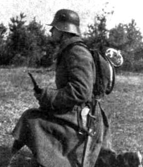 Lietuvos Respublikos kariuomenė 1918-1940 m. karaštį Nr. 4, t. y. pasienio apsaugos batalionai ir juos papildyti numatyti kariai į minėtą intendantūros planą neįtraukti. 1939 m.