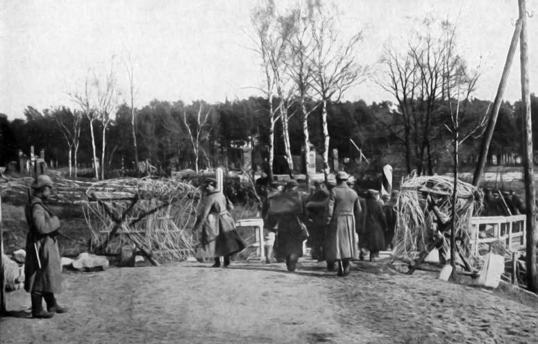 Pirmojo pasaulinio karo metai Lietuvos teritorijoje Krasnoselsko ir 272-ojo Gdovo pėstininkų pulkų 28. 68-oji pėstininkų divizija buvo suformuota tik karo metu, jos štabas įsikūrė Šiauliuose 29.