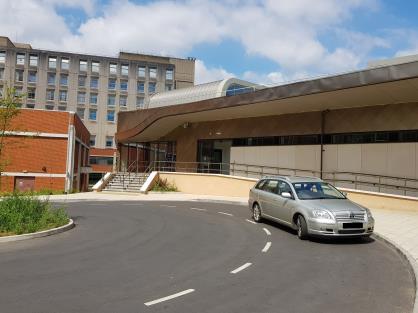 Full Results of the Visit Initial observations GP Assessment Unit Arriving at the recently opened Emergency Department, it is unclear where the GPAU is currently situated as there is no external